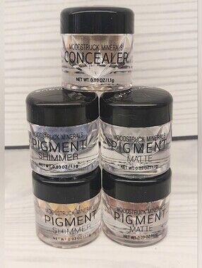 Younique Moonstruck Minerals  Concealer & Pigment Set Shimmer Matte 5 Pcs